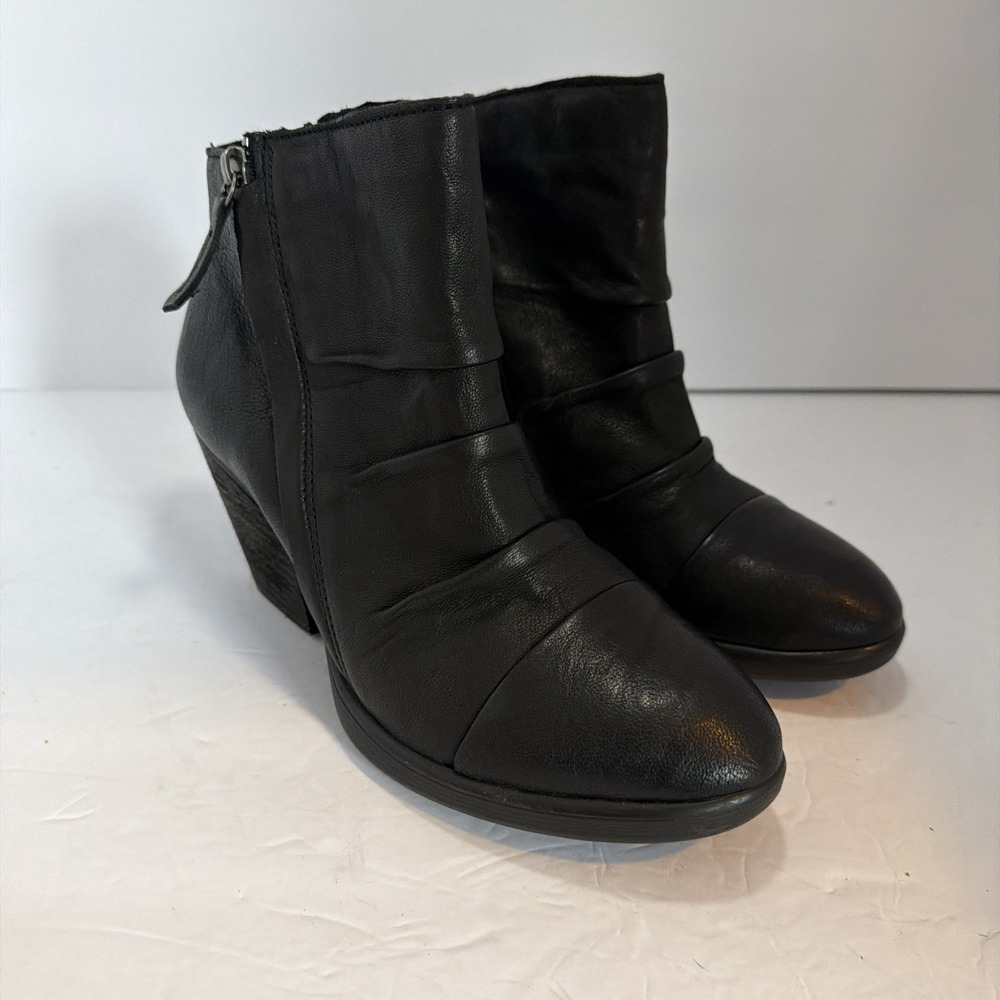sofft Ankle bootie Gable 8/39 Black Leather Comfort Witchy Whimsygoth